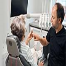 ایمپلنت دندان در کلینیک دندانپزشکی برنا قسطی با بیمه